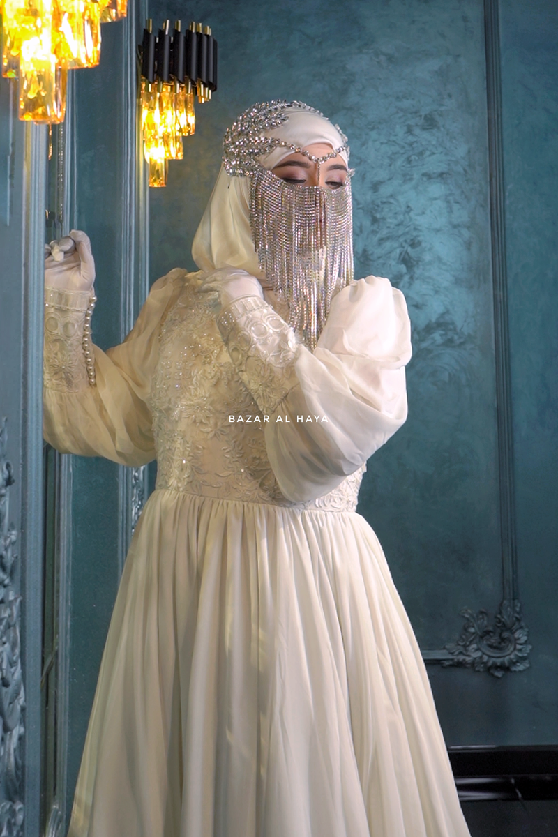 Bride to Be Gold Silver Veil: White